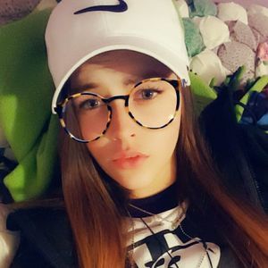 Meet your Posher, Kayla n